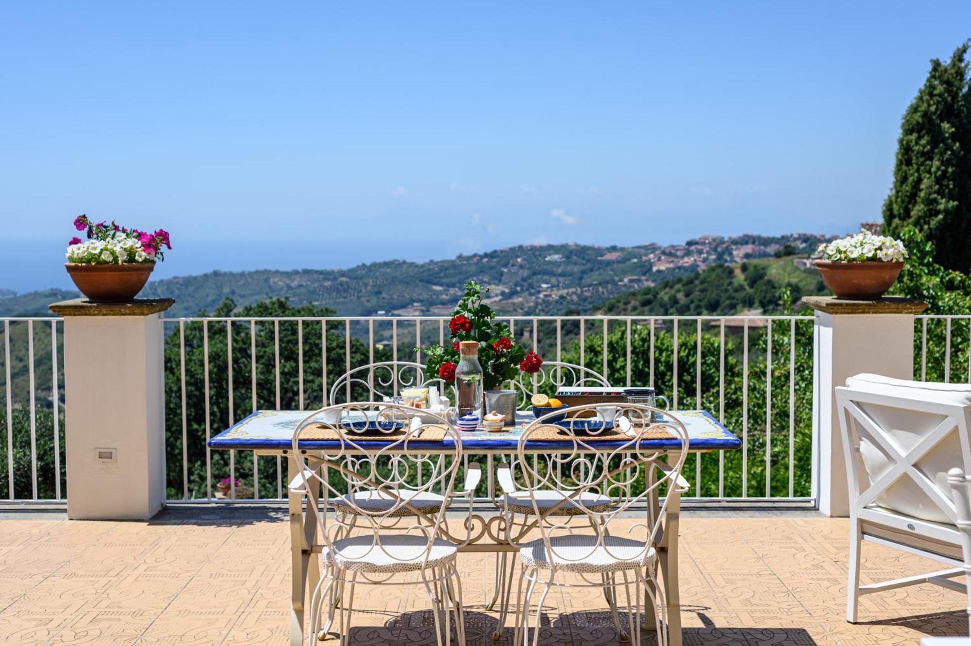 Palazzo Gargano Hotel Prignano Cilento Exterior photo
